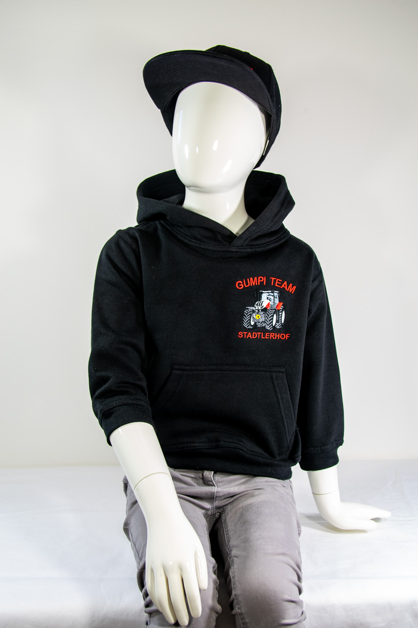 Kinder Sweater schwarz mit Kapuze "Gumpi-Team"